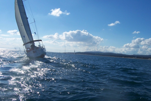 En alta mar en la Costa Brava